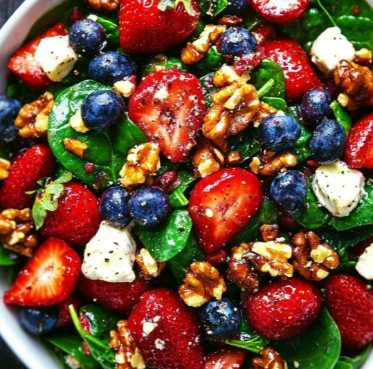 15-Minute Strawberry Spinach Salad